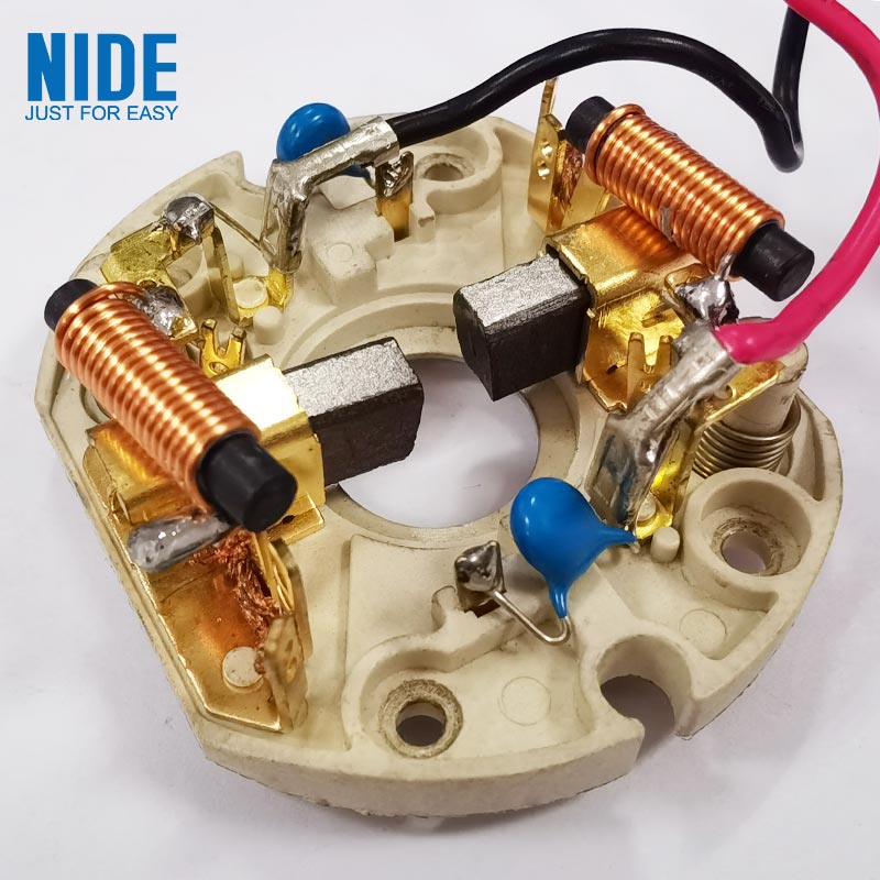 కార్బన్ బ్రష్‌లు మోటార్ పనితీరు మరియు దీర్ఘాయువును ఎలా మెరుగుపరుస్తాయి